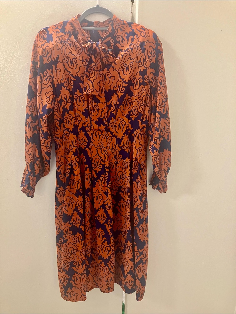 Vintage 1940s Woven Rayon Damask Jacquard Dress Tie Neck Metal Talon Zip M L